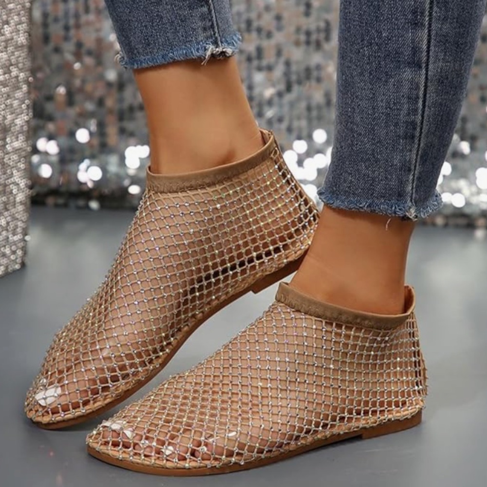 NWOT Mesh Flats Fishnet Sandals Low Heel Slip on Rhinestone - Tan - Size 7 (38)